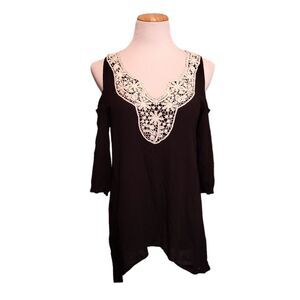 Noble Outfitters Harper Black Cold Shoulder Shirt Womens Medium
